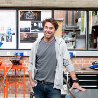 Portrait de Joseph Tomassini, enseignant au Lycée des Arts et Métiers.