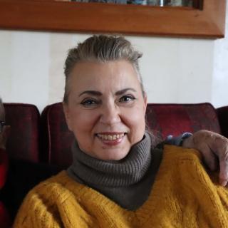 portrait de Gerd Klestadt et Kathrin Mess, assis sur un canapé